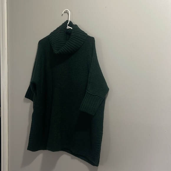 Lou & Grey dark green long oversized sweater with slits in side and crowl neck - Picture 3 of 8